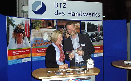 Leckeres wurde in der Gro&szlig;k&uuml;che produziert und probiert.
