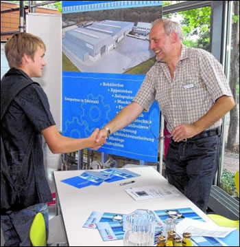 Sch&uuml;ler lernen in 15 Minuten Unternehmen kennen